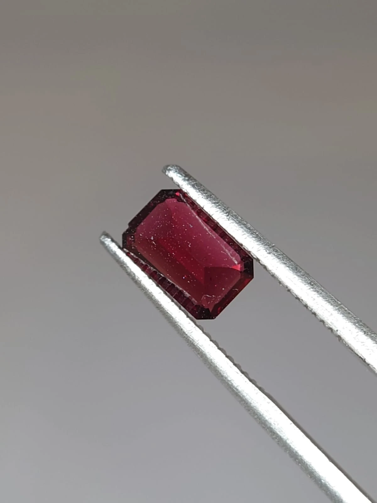 1.1ct Natural Emerald Faceted Rhodolite Garnet from Tanzania — view 6